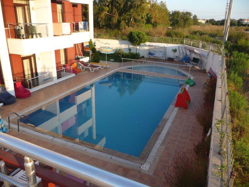 Otel Carna Garden Side