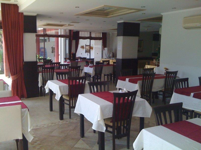 Otel Carna Garden Side