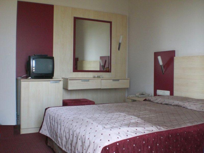 Otel Carna Garden Side